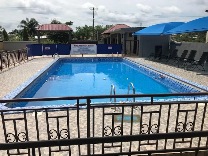 Joees Plaza Hotel